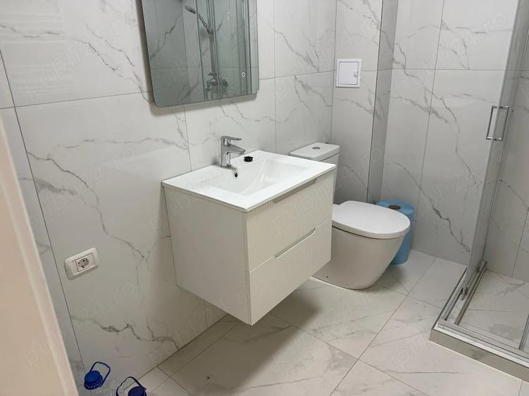 Apartament cu 2 camere semidecomandat în Roșu