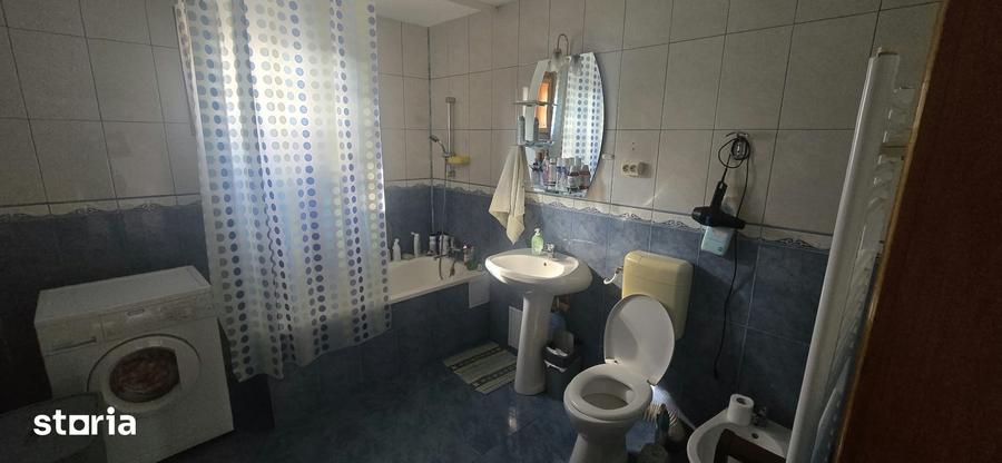 Casa de vanzare - Focsani zona Petresti - 10