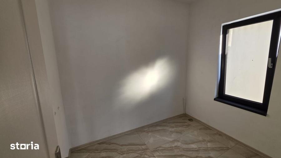 Casă cu 4 camere cu Teren 162 Mp în Central