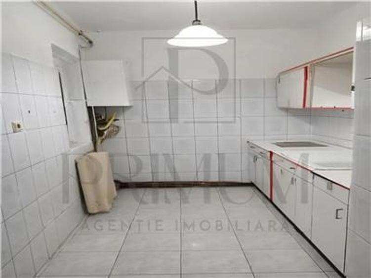 Garsonieră decomandată, mobilată în Aradului — fotografia 2