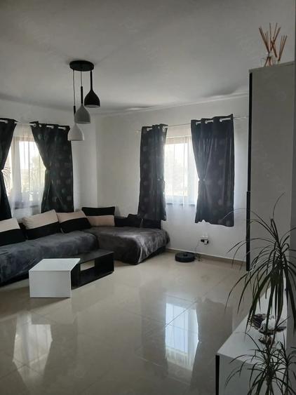 Casă cu Teren 600 Mp în Breazu