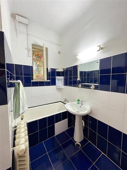 Apartament cu 3 camere semidecomandat în Gării