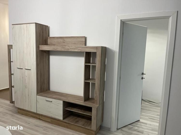 Apartament cu 3 camere decomandat în Păcii