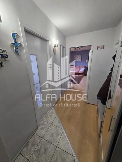 Apartament cu 3 camere semidecomandat în Govândari