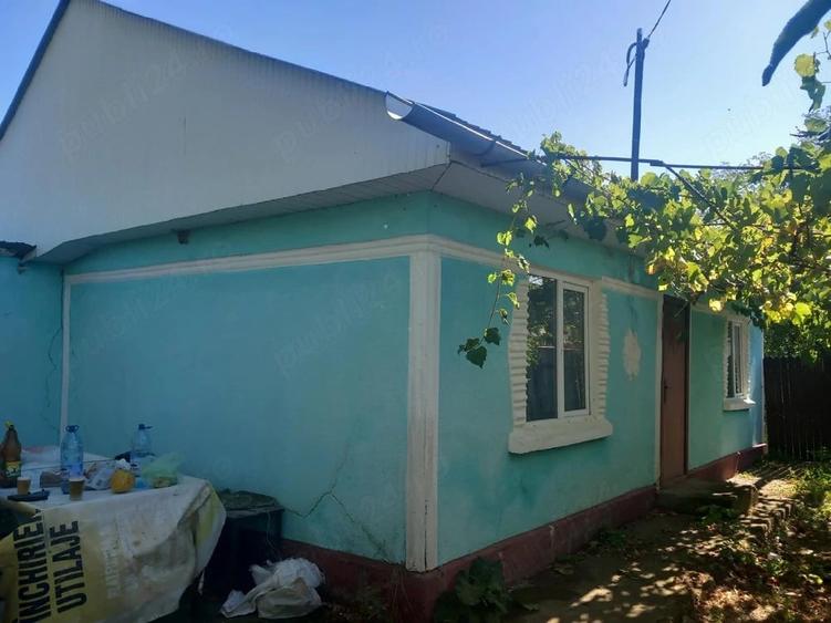 Casă cu Teren 8000 Mp în Central