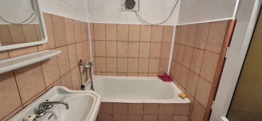 Garsonieră decomandată în Central