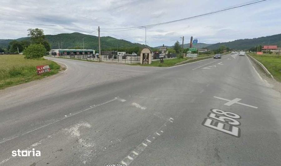 Teren de 5500 mp, în Central