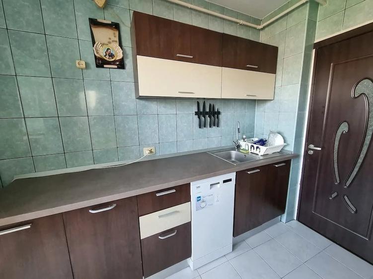 Apartament 2 camere Piata Berceni Oltenitei 500E negociabil - 1