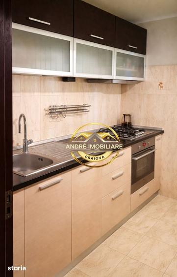Apartament cu 2 camere decomandat în Calea București