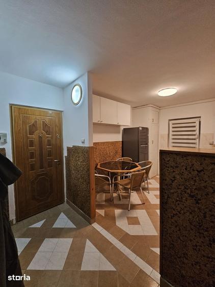 Apartament cu 3 camere decomandat în Griviței