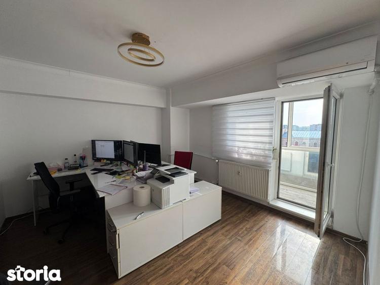 Apartament cu 2 camere semidecomandat în Centrul Civic