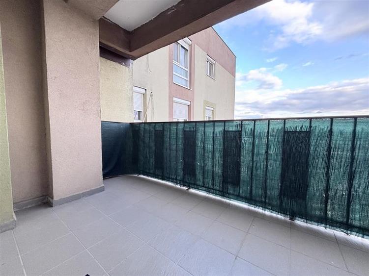 Apartament cu 2 camere decomandat, mobilat în Nufărul