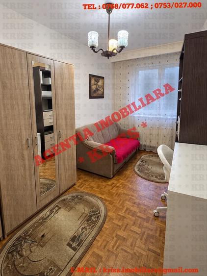 Apartament cu 4 camere decomandat în Negru Vodă