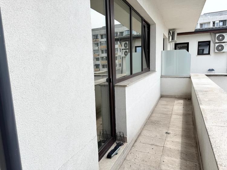 Apartament cu 4 camere în Dorobanți