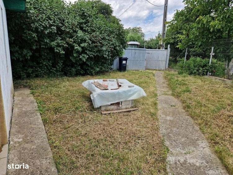 De vanzare casuta mica din caramida cu teren de 1059mp, 27.000euro - 1