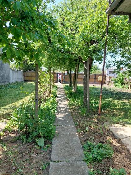 Casă cu 2 camere cu Teren 616 Mp în Drăgășani