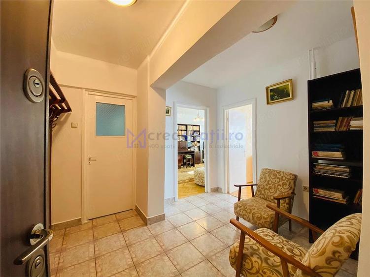 Apartament cu 3 camere în Filiași