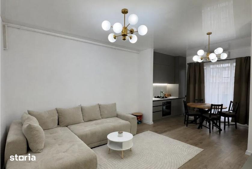Apartament cu 2 camere semidecomandat, mobilat în Eminescu