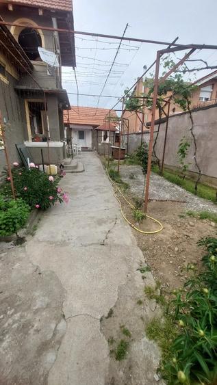 Casă cu Teren 690 Mp în Central