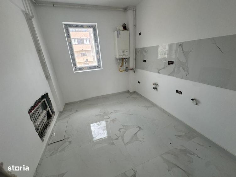 Apartament cu 3 camere semidecomandat în Central