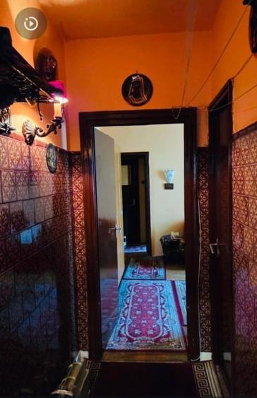 Apartament cu 3 camere semidecomandat în Baba Novac