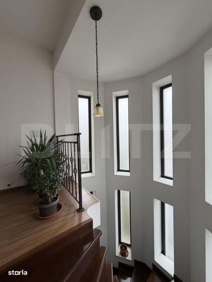 Casă cu 4 camere cu Teren 664 Mp în 1 Mai