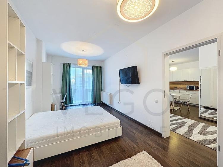 Apartament cu 2 camere semidecomandat, mobilat în Între Lacuri