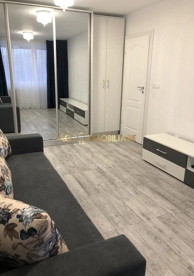 Apartament cu 3 camere decomandat, mobilat în Drumul Taberei