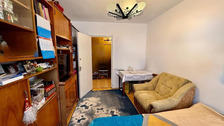 Apartament cu 3 camere decomandat în Tătărași