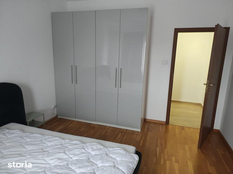 Apartament cu 2 camere decomandat în Tractorul