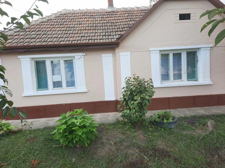 Casă cu 3 camere cu Teren 750 Mp în Central