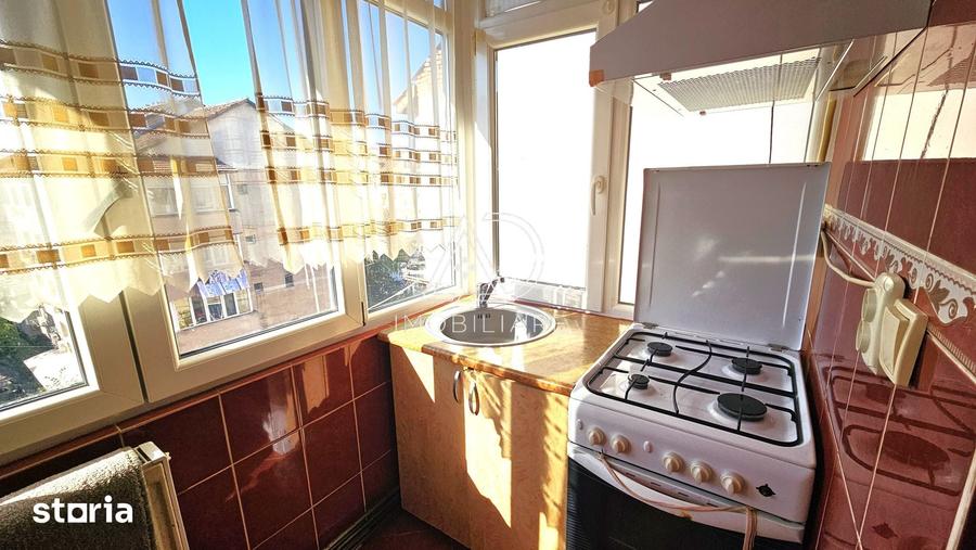 Apartament cu 2 camere decomandat în Central