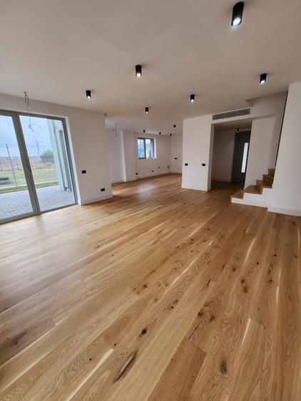 Duplex cu 5 camere cu Teren 450 Mp în Pipera