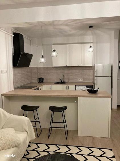 Apartament cu 2 camere decomandat, mobilat în Central
