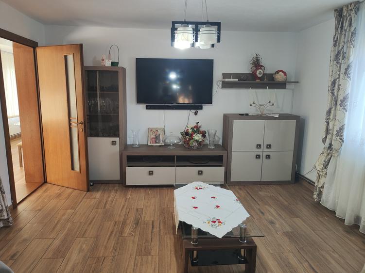 Casă individuală cu 4 camere cu Canalizare în Vama Buzăului