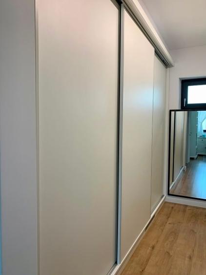 Duplex cu 4 camere cu Canalizare în Aninoasa