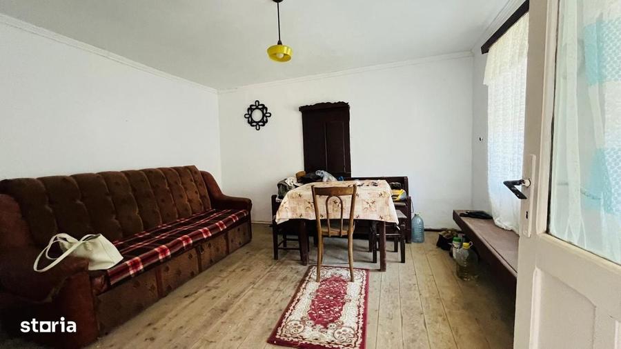 Casă cu 2 camere în Central