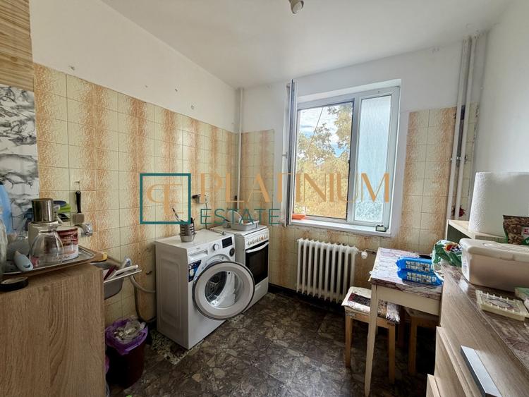 Apartament cu 3 camere decomandat, mobilat în Spitalul Județean