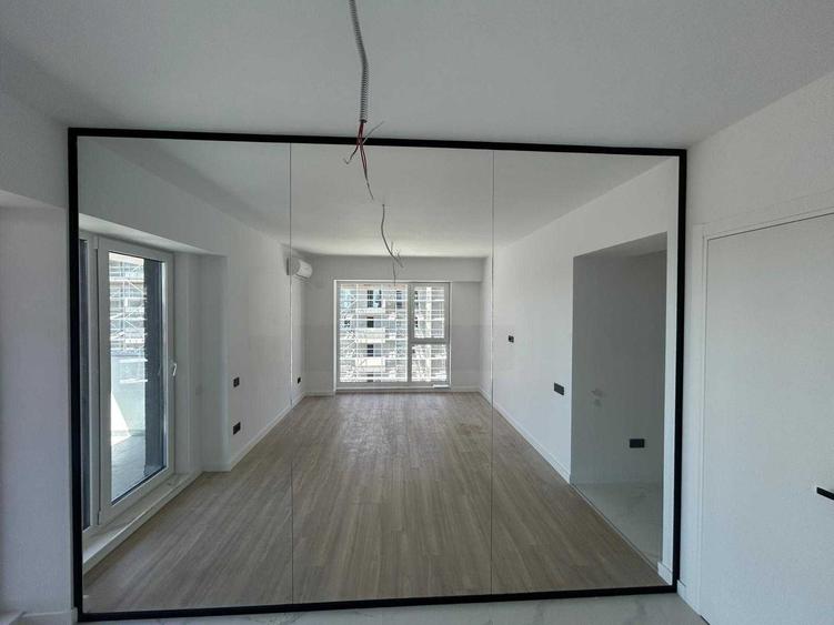 Apartament cu 3 camere decomandat în Cățelu