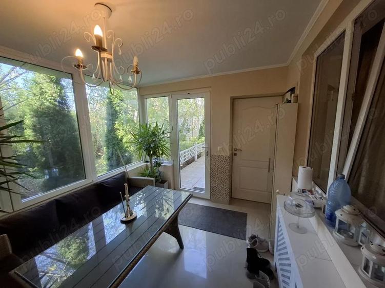 Apartament cu 3 camere semidecomandat în Breazu