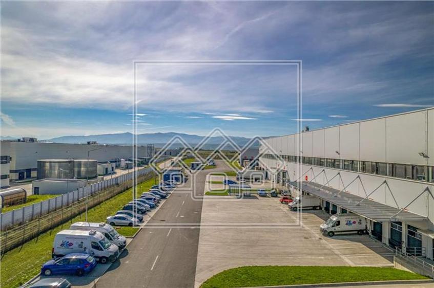 Spațiu industrial, de 10,816 mp, în Industrial Vest