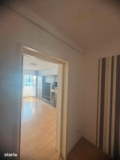 Apartament cu 2 camere decomandat în Triaj