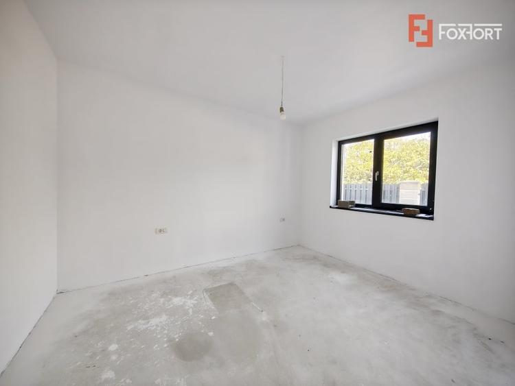 Duplex cu 4 camere semidecomandat cu Canalizare în Giroc
