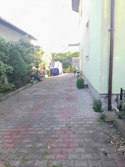 Casă cu 6 camere cu Teren 525 Mp în Central