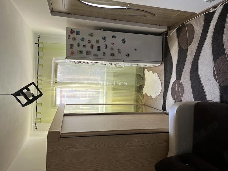 Apartament 2 camere , zona intim Resita