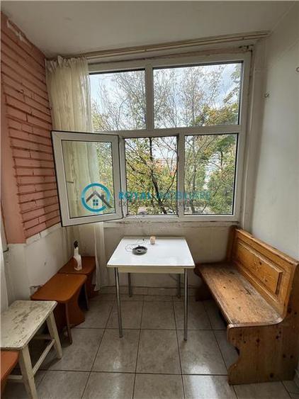 Apartament cu 3 camere decomandat în Mihai Bravu