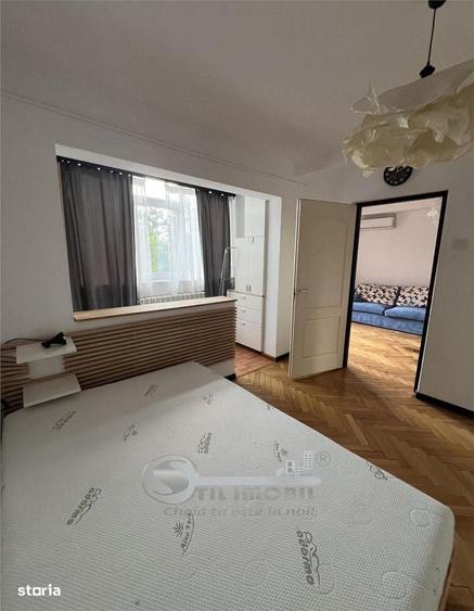 Apartament cu 3 camere în Podu Roș