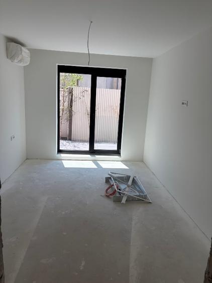 Apartament cu 3 camere decomandat în 13 Septembrie