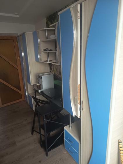 Apartament cu 3 camere semidecomandat în Ștefănești
