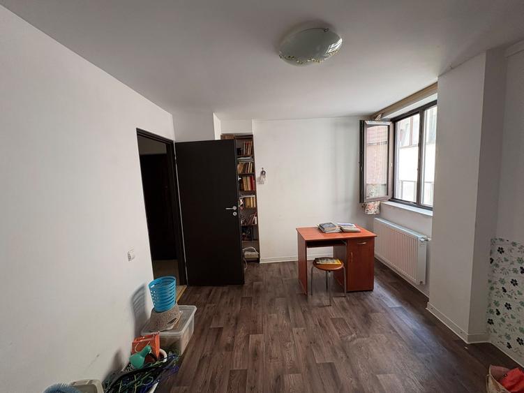 Apartament cu 2 camere decomandat în Sebastian